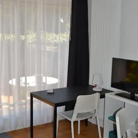 Studio/terrasse/jardinet 1 Mn A Pied Minimes * Ла-Рошель