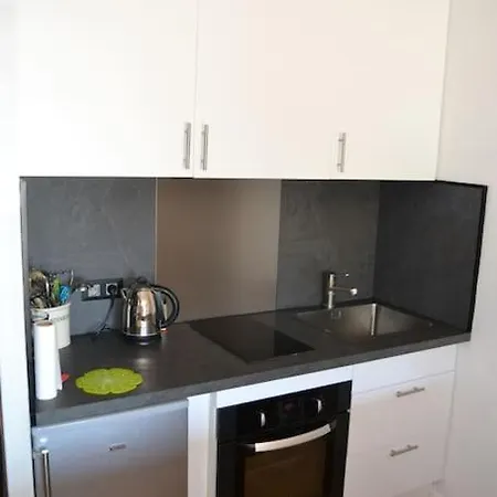 Studio/terrasse/jardinet 1 Mn A Pied Minimes * Ла-Рошель